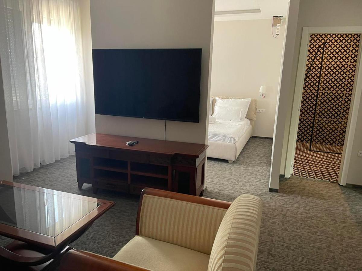 Hotel Cataleya Šabac エクステリア 写真