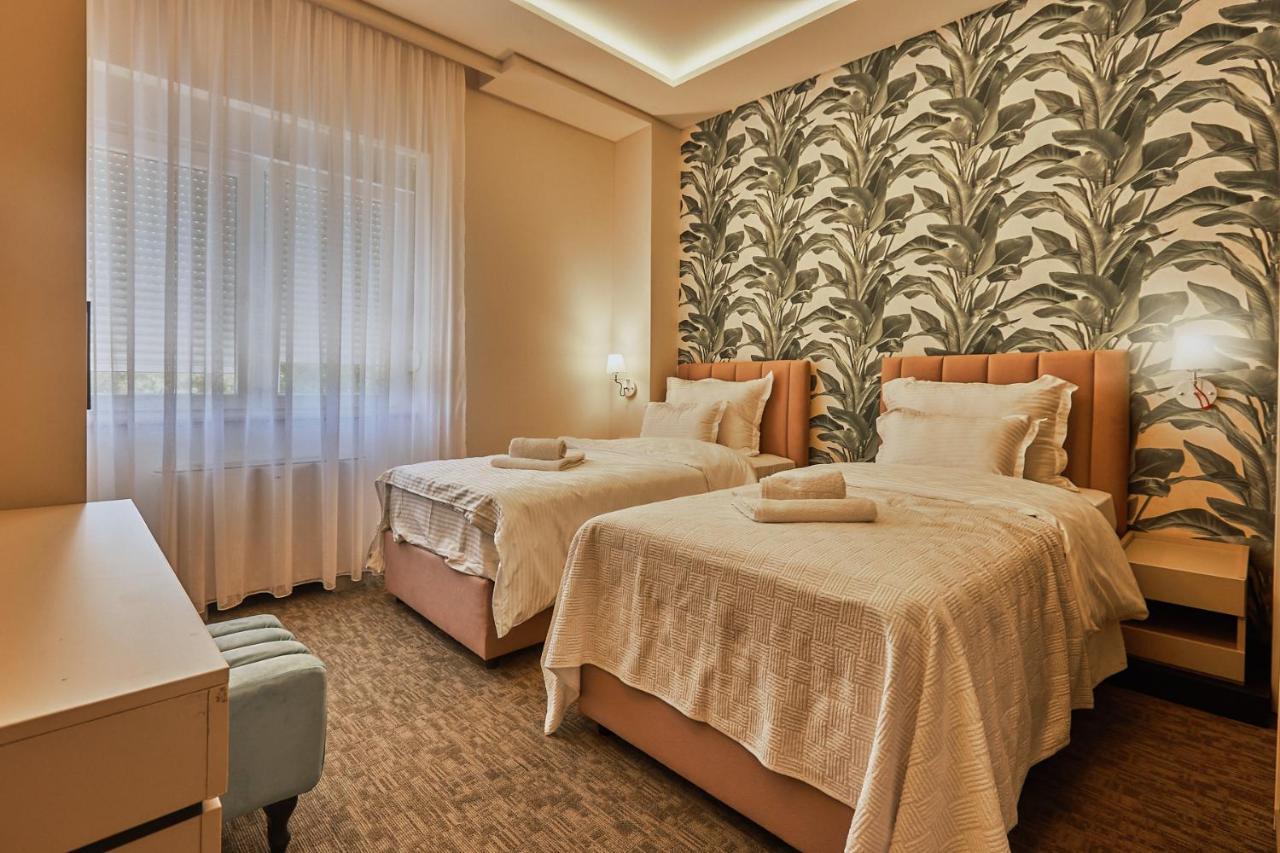 Hotel Cataleya Šabac エクステリア 写真