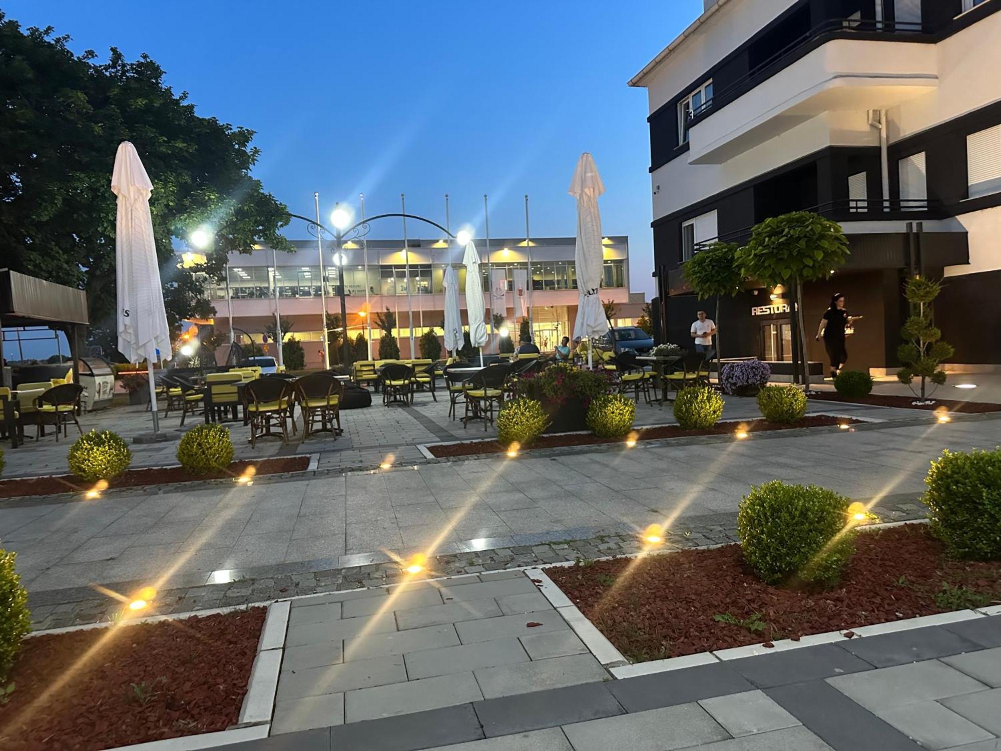 Hotel Cataleya Šabac エクステリア 写真